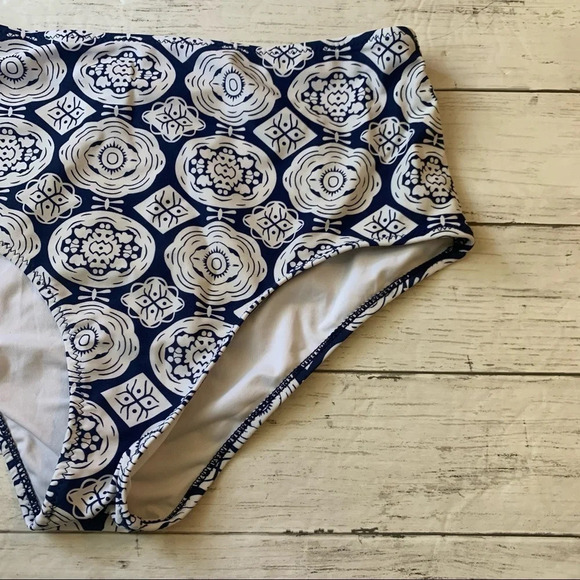 Cupshe High Waisted Bikini Bottoms Blue White Floral Print  Small - Picture 3 of 5
